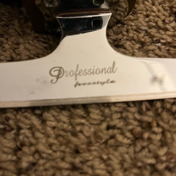 Riedell 910 LS Womens Figure Skates, size 5 Medium - Picture 7 of 9